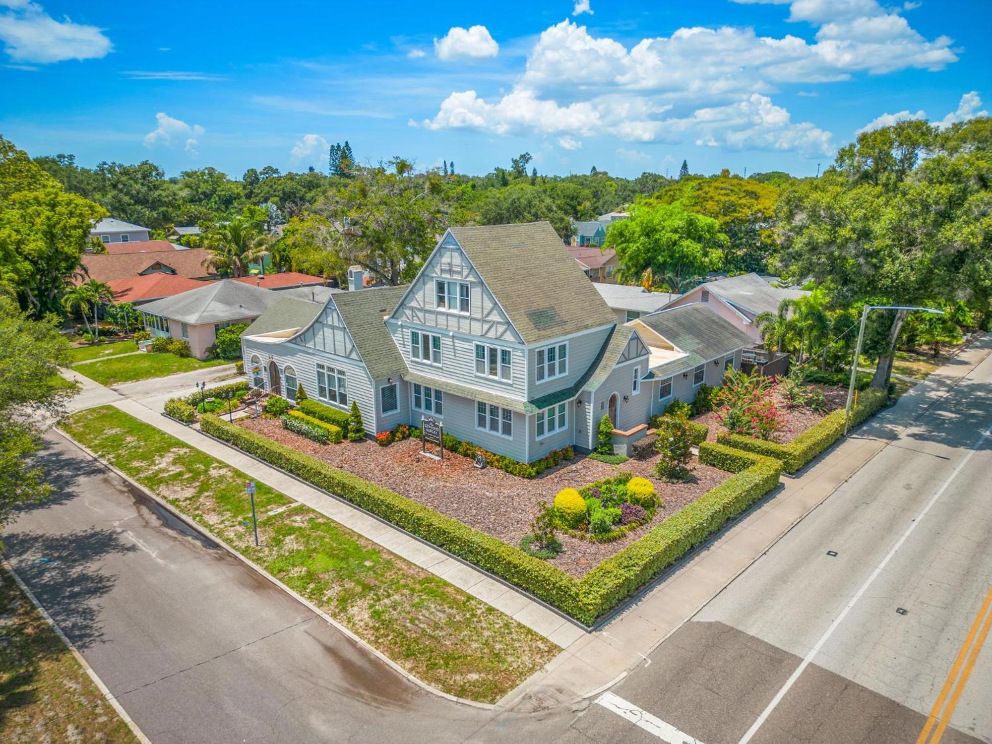 Bed and Breakfast The Kenwood Gables Sankt Petersburg Exterior foto