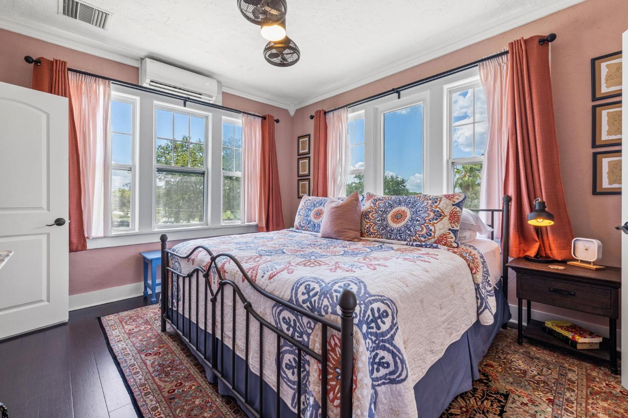 Bed and Breakfast The Kenwood Gables Sankt Petersburg Exterior foto